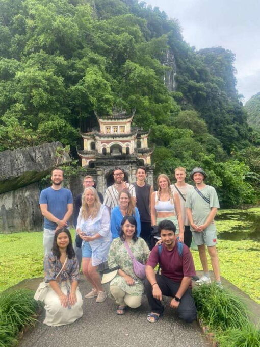 Ninh Binh : Mua Cave, Bai Dinh Pagoda, and Trang An Day Tour - Experiencing Trang An Scenic Landscape Complex
