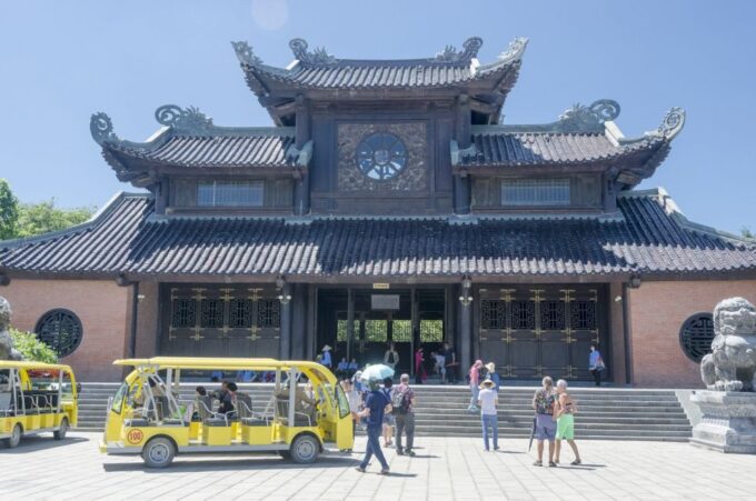 Ninh Binh: Private Car 7 Seats Bai Dinh, Trang An, Mua Cave - Logistics