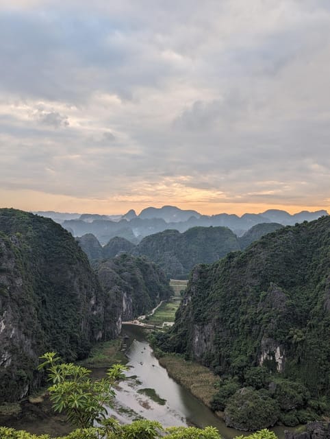 Ninh Binh Tour: Hoa Lu - Tam Coc/Trang An - Mua Cave - Highlights of the Itinerary