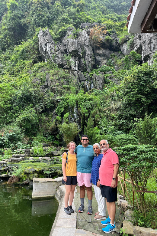Ninh Binh Tour: Hoa Lu - Tam Coc/Trang An - Mua Cave - Exploring the Trang An Boat Trip