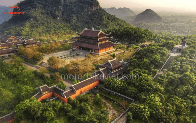 Ninh Binh Tour: Hoa Lu - Trang an 1 Day - Discovering Trang An Scenic Landscape