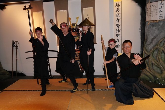 Ninja 1-Hour Hands-On Lesson in English in Tokyo - Ninja Clothes Rental