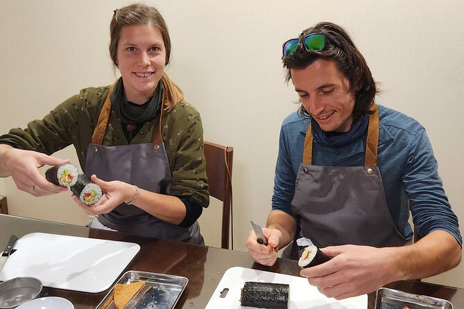 Nishiki Market Stroll and Kyomachiya Cooking Experience - Discovering the Secrets of Kyomachiya Architecture