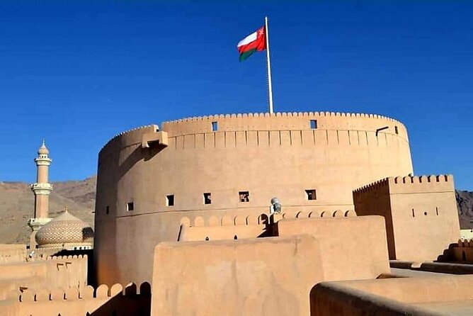 Nizwa- Al Hamra Old Village- Misfah Al Abryeen Full Day Tour - Visiting Nizwa Fort