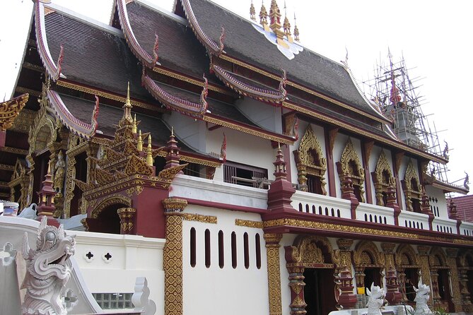 No.1 Chiang Mai: Historical City Bike Tour - Bicycle and Safety Gear