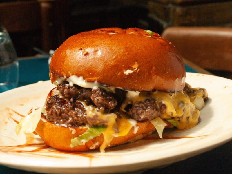 No Diet Club - a Selection of the Best Burgers in Paris ! - Booking Information