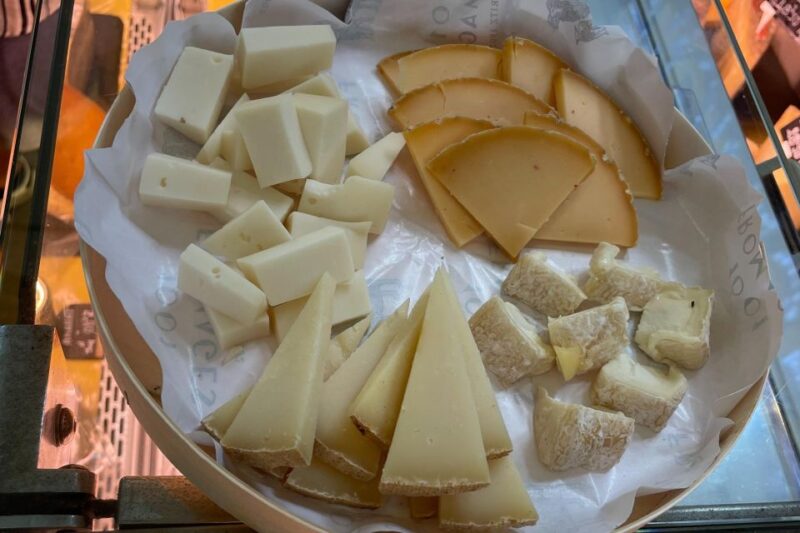 No Diet Club - Amazing Local Food in Biarritz ! - Exploring Local Spots