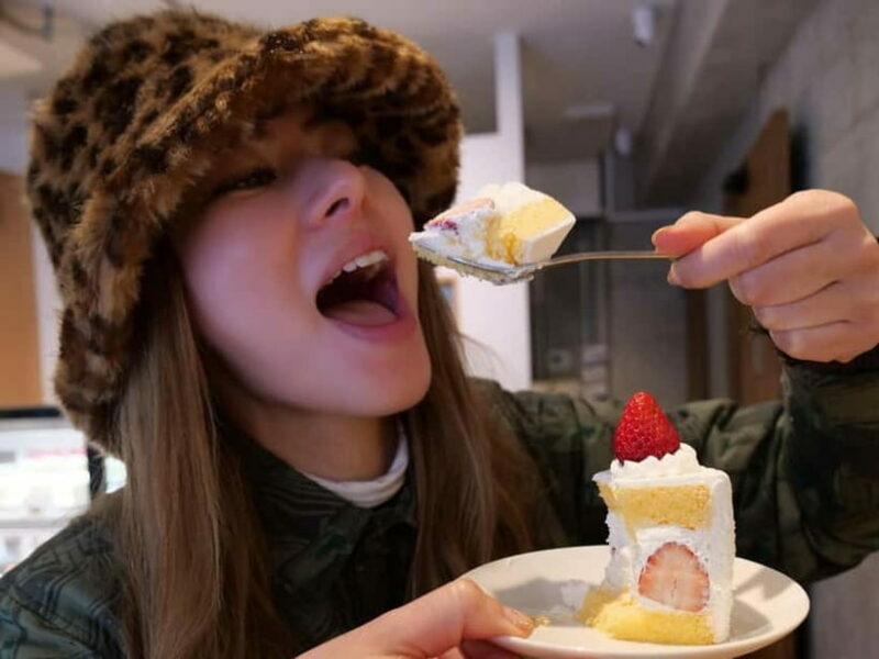 NO DIET CLUB - Unique local food tour in Tokyo ! - Guides and Local Knowledge