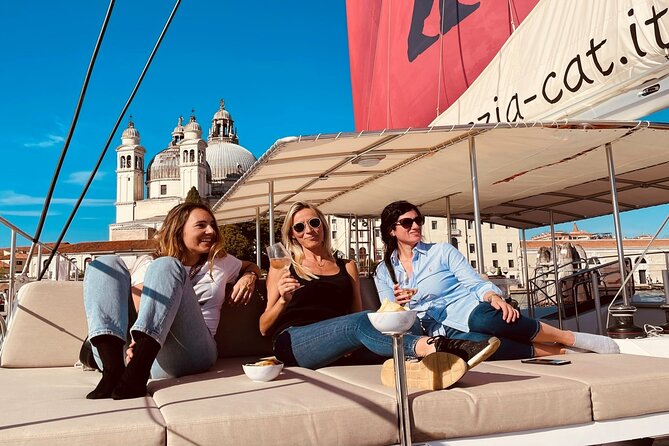 No Stress Lagoon Cruise on Catamaran With Music and Free Drinks - Overview and Experience
