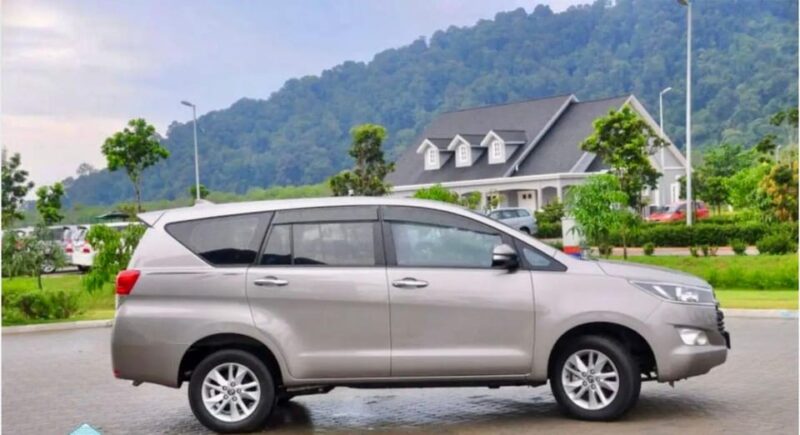 Noi Bai International Airport Private Transfer - Driver and Vehicle