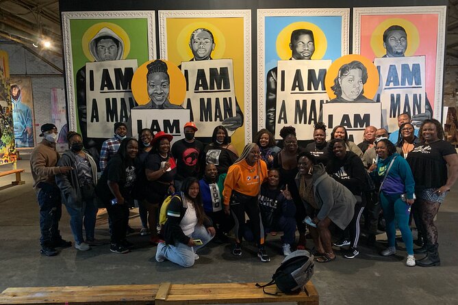 Nola Culture City / Music & Celebrities Combo Tour With Bar Stop - Knowledgeable Tour Guide