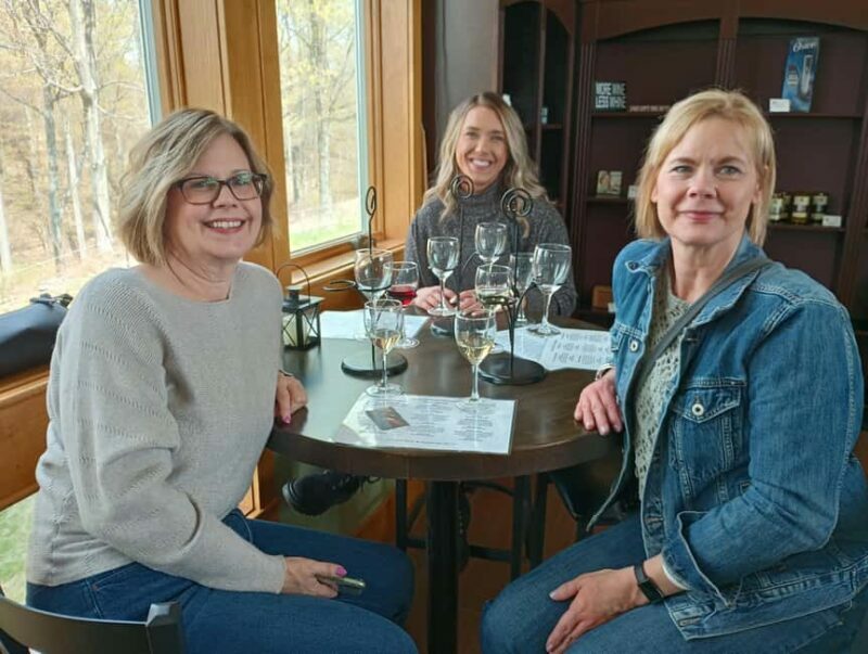 NON BUS VIP Cadillac Escalade Old Mission Traverse Wine Tour - FAQ
