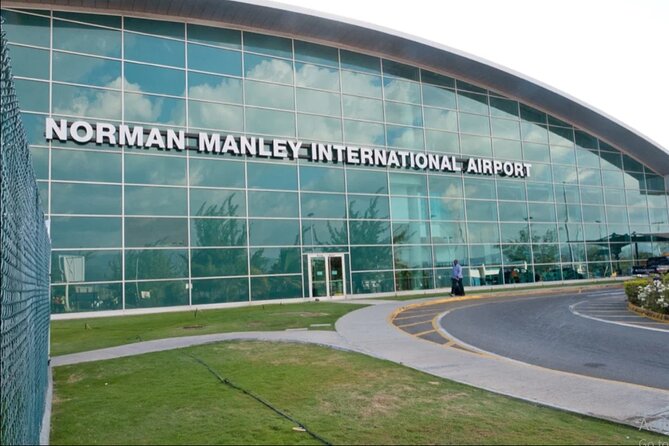 Norman Manley Airport Private Round-trip Transfer to Kingston - Pickup and Meeting Locations