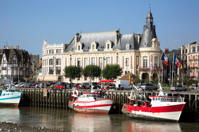 Normandy D-Day Beaches: Day Trip From Paris With Lunch - Frequently Asked Questions
