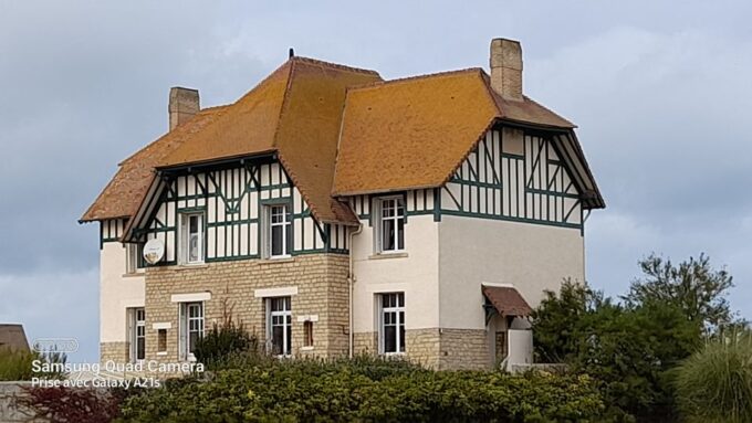 Normandy D-Day Beaches Private Canadian Sector From Bayeux - Accessibility and Customization