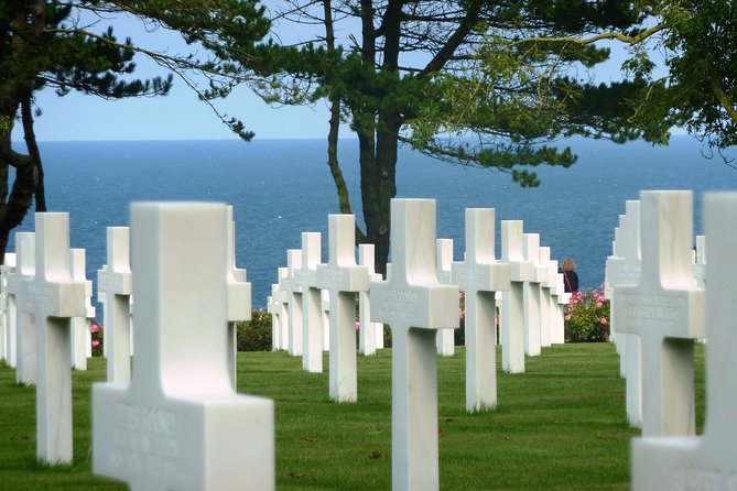 Normandy D-Day Landing Beaches Guided Tour From Paris by Minivan - Detailed Itinerary