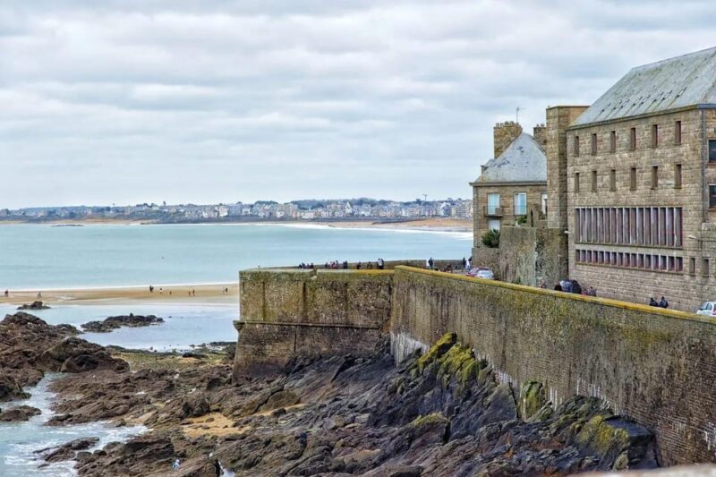 Normandy: Mont-Saint-Michel and Saint-Malo Private Shuttle - Itinerary Highlights