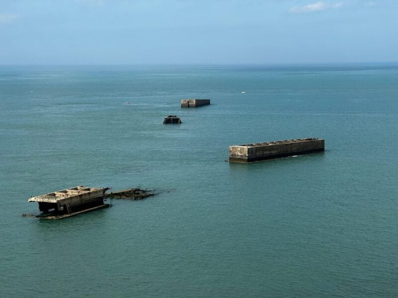 Normandy: Private Guided Tour With a Licensed Guide - Longues-sur-Mer Gun Position