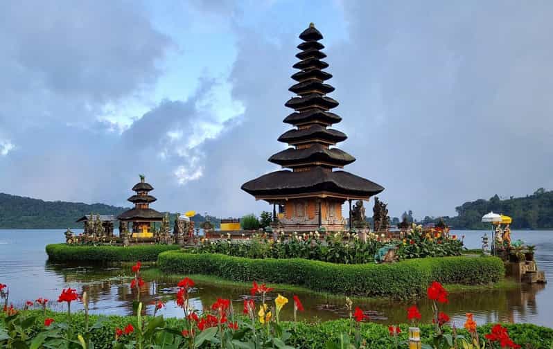 North Bali: Ulun Danu Beratan, Handara Gate, Leke Leke - Key Points