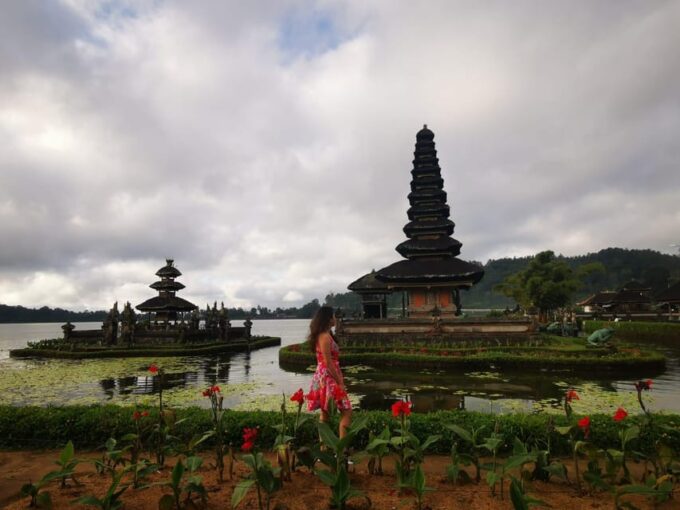 North Bali: Ulun Danu Beratan, Waterfalls & Twin Lake Tour - Frequently Asked Questions