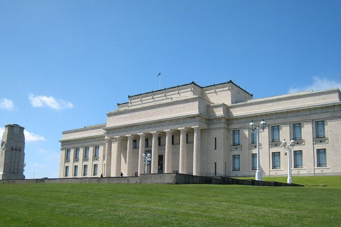 North Island Four-Day Highlights Tour From Auckland - Meeting and Pickup