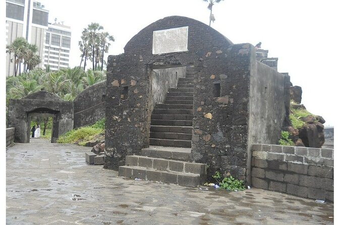 North Mumbai (Bollywood District)Tour With Lunch & Transport - Tour Details
