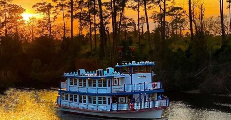 North Myrtle Beach: Dinner Cruise on a Paddle Wheel Boat - Dining and Entertainment