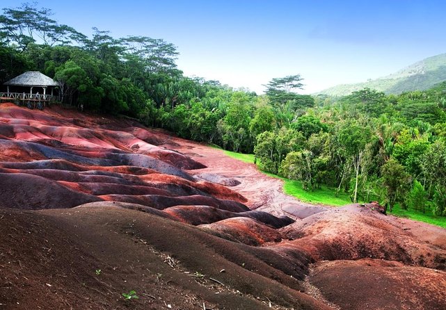 North & South in One Day All Inclusive Private Tour With Lunch - Key Points