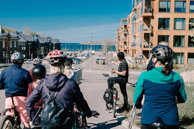 North Tallinn Guided Bike Tour - Tour Location and Rating