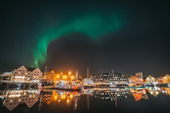 Northern Lights Chase With Free Photos - Key Points