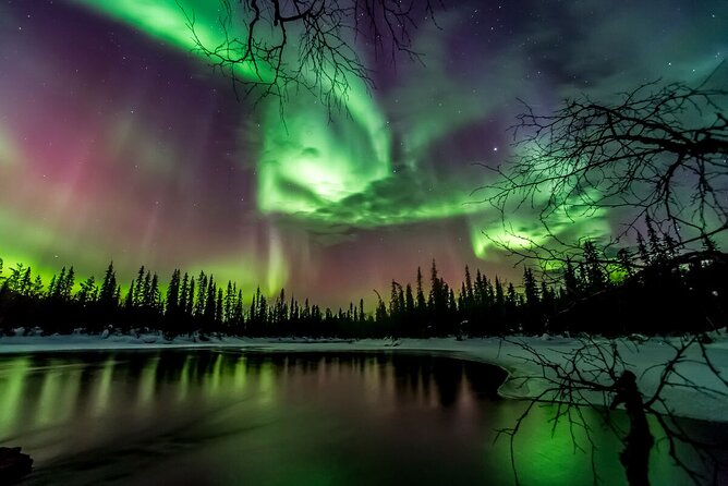 Northern Lights Hunt Including Snacks on Campfire From Rovaniemi - Lakeside Location and Campfire
