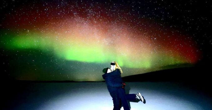 Northern Lights Hunting in Sonkamuotka - Participant Restrictions and Reviews