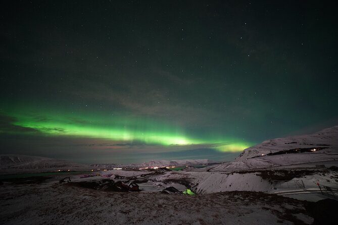 Northern Lights in Luxury Off-Road SUV With Photos and Treats (Private 1-6 Pax) - Accessibility and Participation