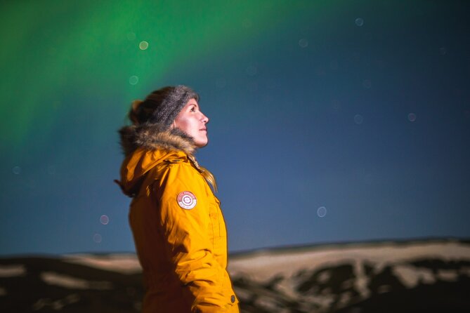Northern Lights Minibus Tour With Hot Cocoa, Blankets & Photos - Customer Feedback and Experiences