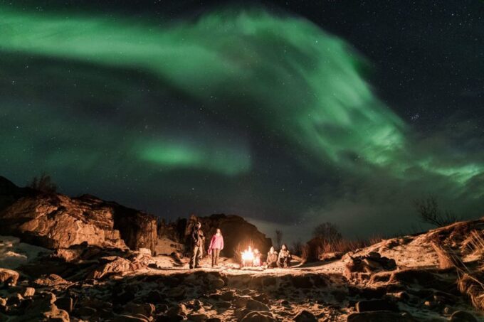 Northern Lights Photography Tour Small Group 4x4 Van - Group Size and Exclusivity