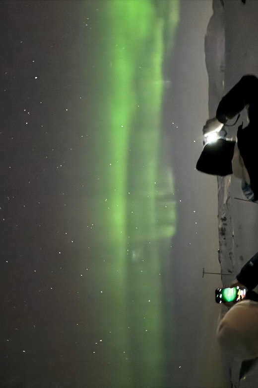 Northern Lights Tour - Van Ride and Scenic Stops