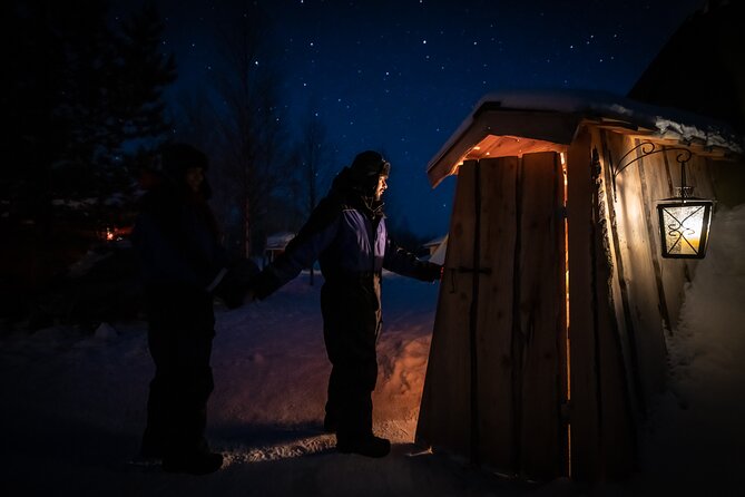 Northern Lights Tour to Lake Inari From Ivalo, Reindeers & Dinner - Dining Experience