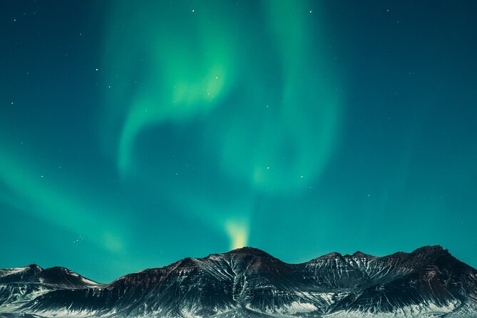 Northern Lights Tour With Icelandic Snacks and Hot Chocolate - Good To Know