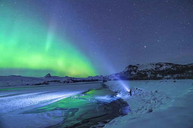 Northern Lights Tour With Icelandic Snacks and Hot Chocolate - Booking and Cancellation