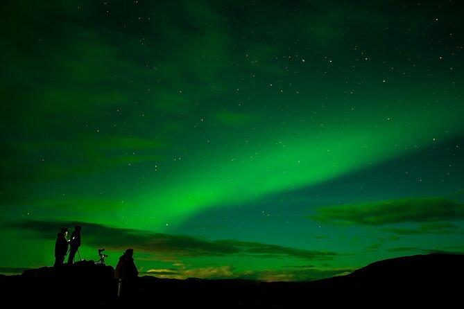 Northern Lights Tour With Icelandic Snacks and Hot Chocolate - What to Expect
