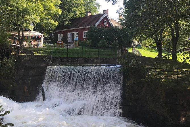 Norwegian Nature and Food Experience - Discovering Street Art