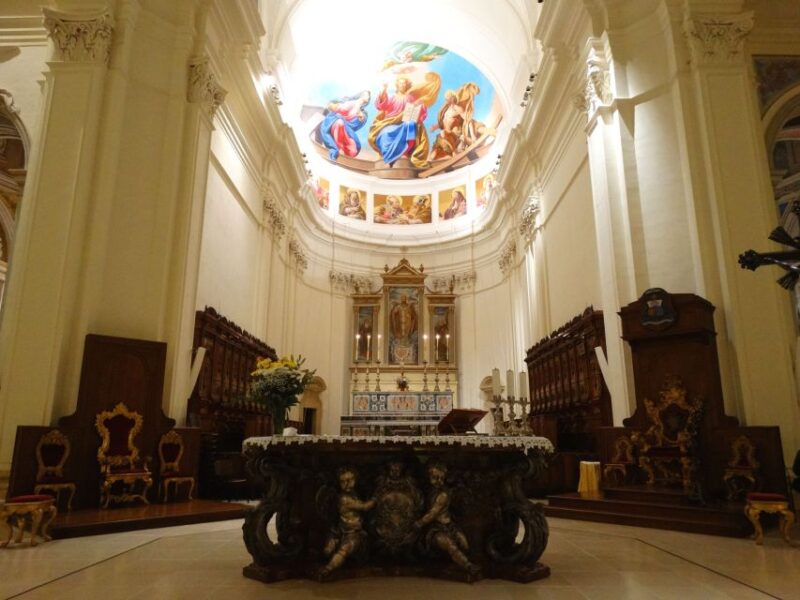 Noto: Sicilian Baroque Architecture Guided Walking Tour - Flower-filled Via Nicolaci