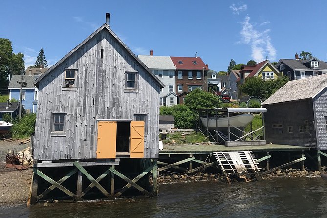 Nova Scotia Day Tour - Visit Peggys Cove, Lunenburg, and the Annapolis Valley. - Highlights of the Tour