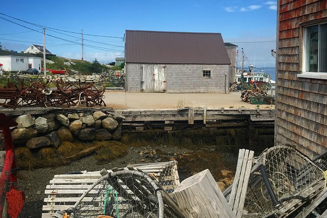 Nova Scotia Day Tour - Visit Peggys Cove, Lunenburg, and the Annapolis Valley. - Discovering Historic Lunenburg