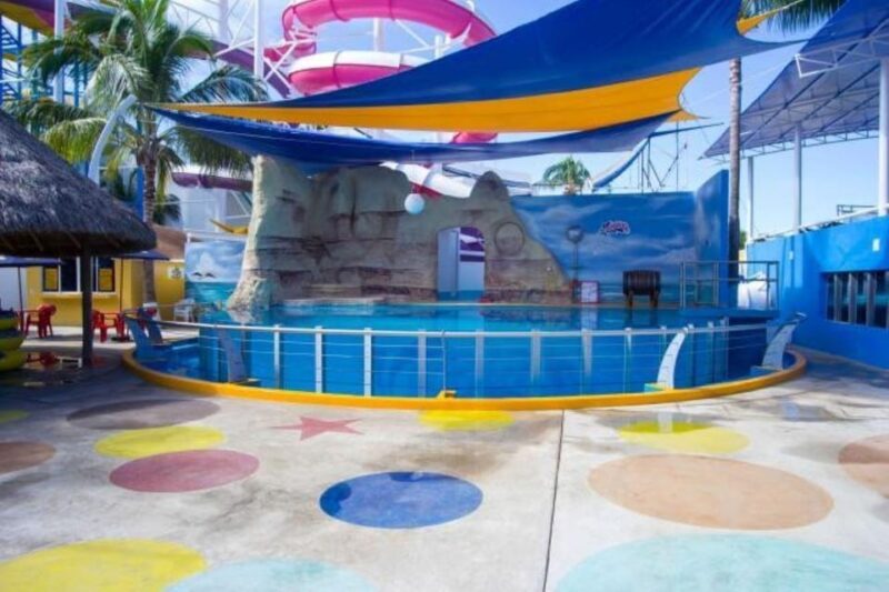 Nuevo Vallarta: Day Pass at Splash Water Park - Visitor Amenities
