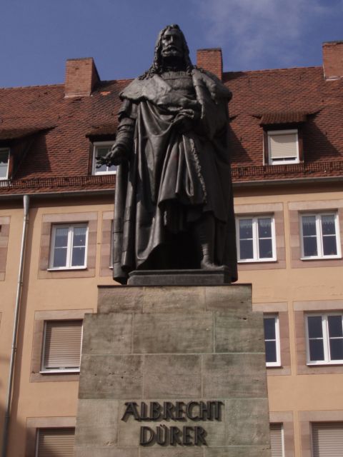 Nuremberg: 1.5-Hour Private Tour Through Historical Old Town - Highlights and Attractions