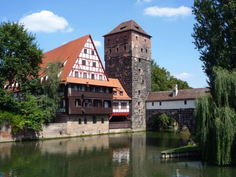 Nuremberg 2-Hour Old Town Walking Tour in English - Tour Experience