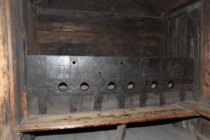 Nuremberg: Medieval Dungeons Guided Tour - Delving Into the Medieval Dungeons