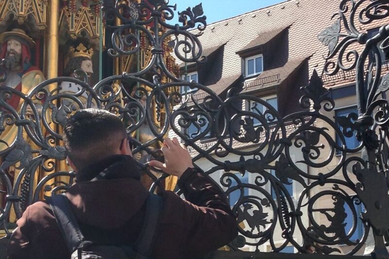 Nuremberg Old Town: Smartphone Scavenger Hunt Sightseeing Tour - Participation Requirements