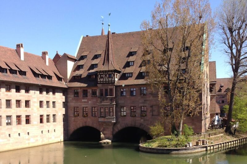 Nuremberg Old Town: Smartphone Scavenger Hunt Sightseeing Tour - Navigating the Scavenger Hunt